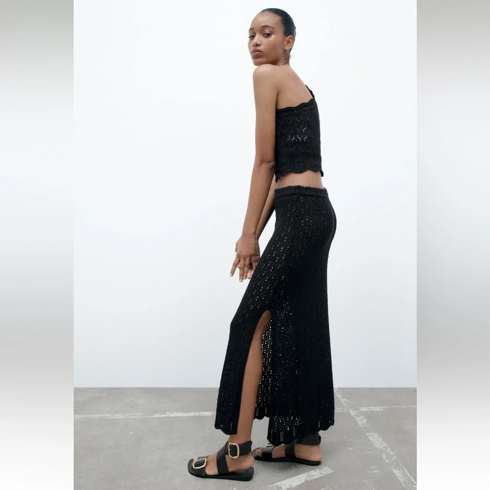 Zara LONG POINTELLE KNIT SKIRT. Black. Size S. New with Tags.